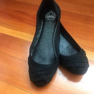 Fergalicious black flats